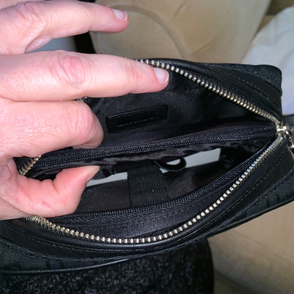 Moschino Deluxe Cosmetic Case - Picture 9 of 16